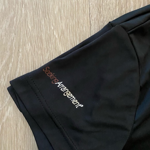 SeekingArrangement Brand Tee - Picture 3 of 3